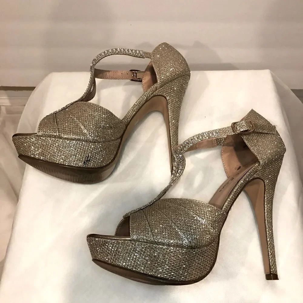 De Blossom Collection Alina nude/gold Strappy heels - Picture 7 of 15